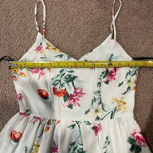 FOREVER 21 Junior Floral White Spaghetti Mini dress with Open Back - Picture 4 of 8